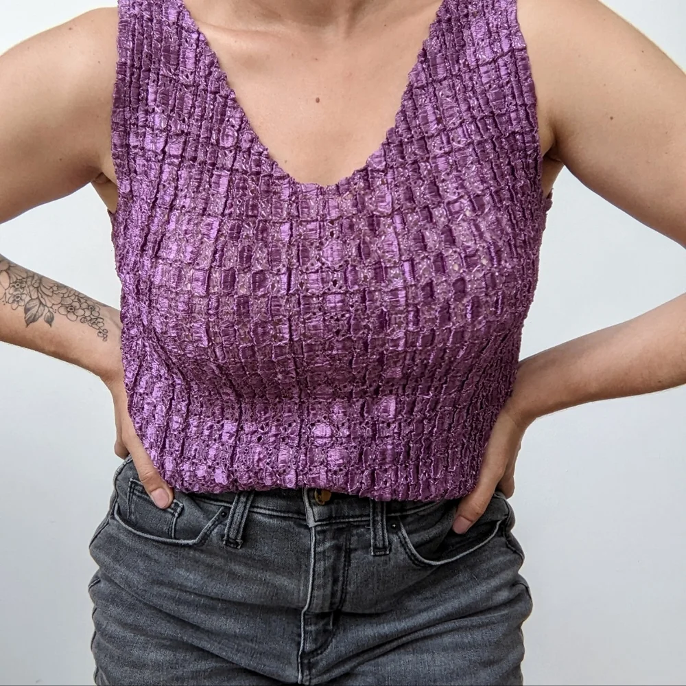 🖤 Textured Popcorn Tank Top - Picture 3 of 8